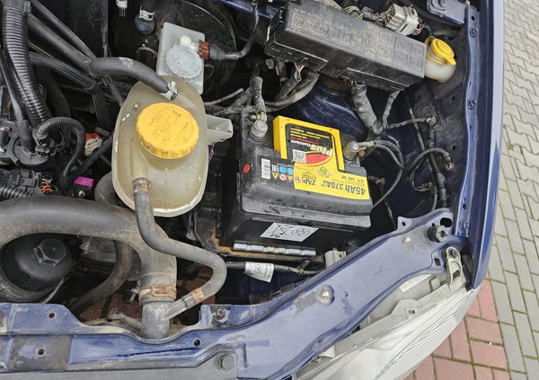 Opel Agila cena 3990 przebieg: 174661, rok produkcji 2002 z Piastów małe 137